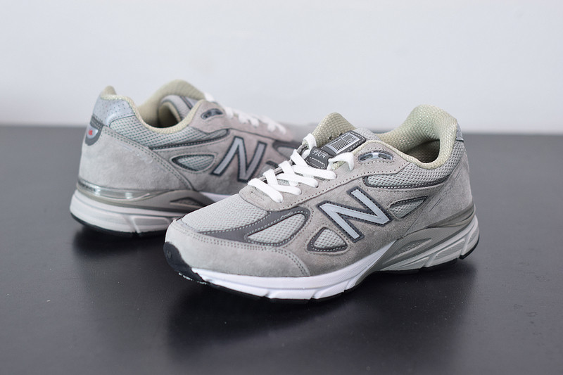 NEW BALANCE M990GL4