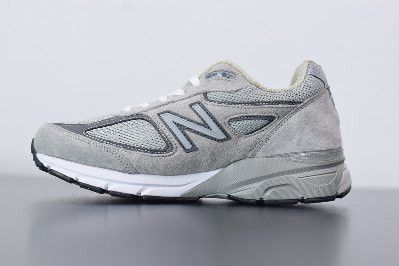 NEW BALANCE M990GL4
