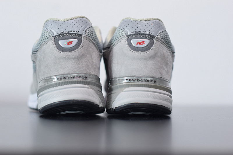 NEW BALANCE M990GL4