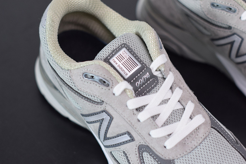 NEW BALANCE M990GL4