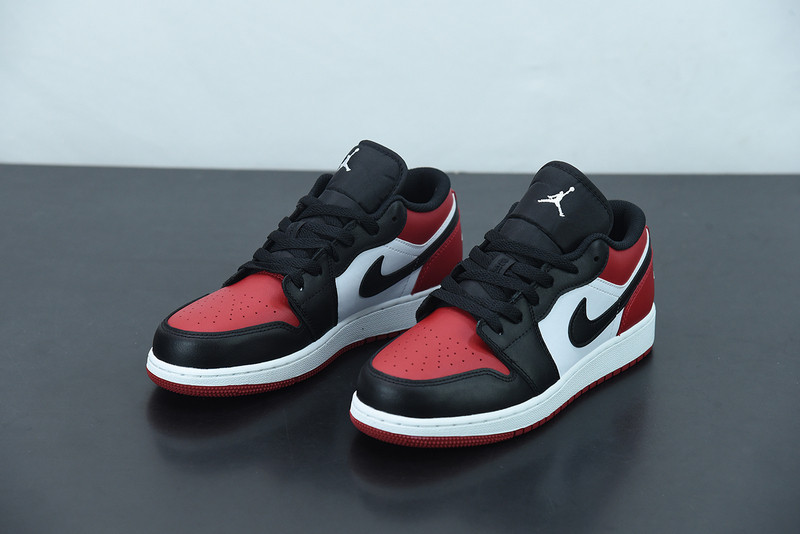 AIR JORDAN 1 LOW 
