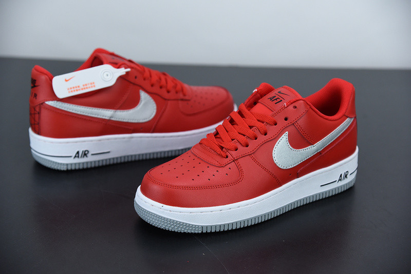 NIKE AIR FORCE 1 LOW IN RED AND GREY DD7113-600