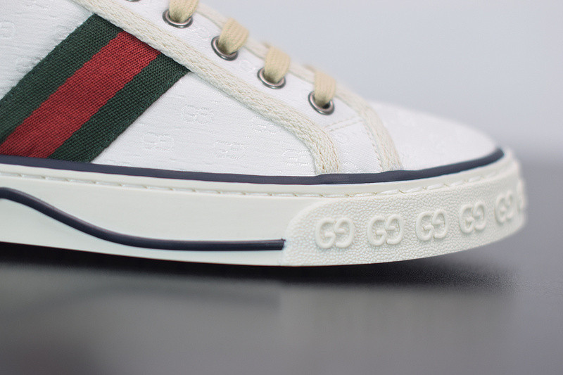 G*u*i sneaker