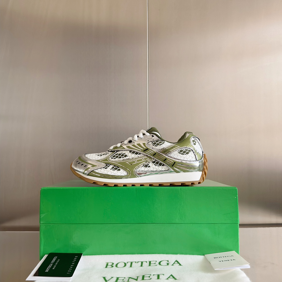 bo*te*ga Ve*ne*ta orbit sneaker