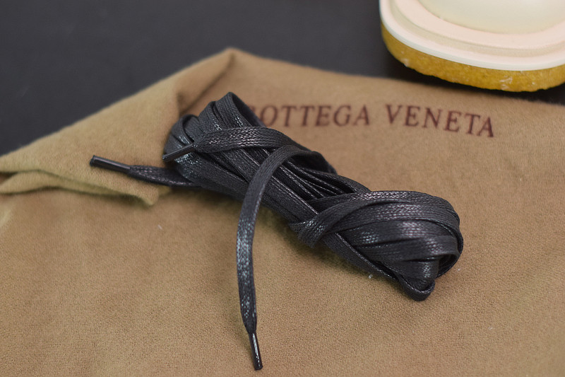 b0tte*a Ven*ta sneaker