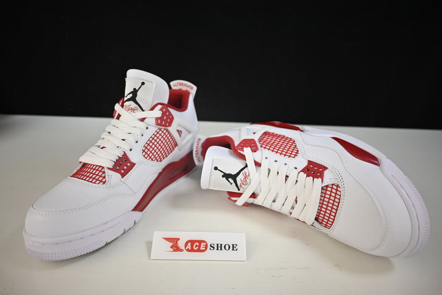 AIR JORDAN 4 RETRO