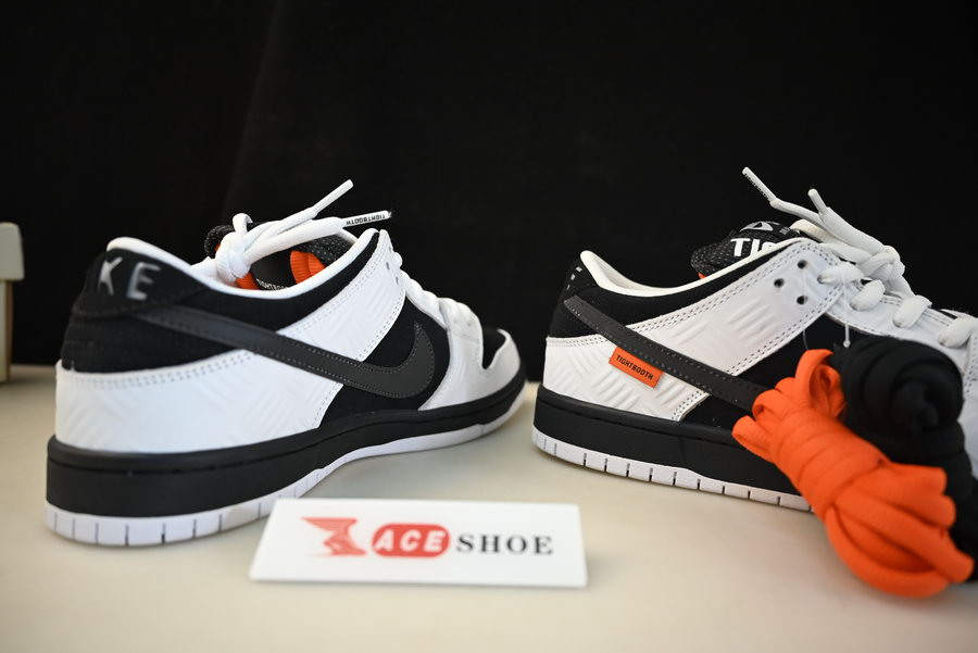 TIGHTBOOTH Nike SB Dunk Low FD2629-100 FD2629-100