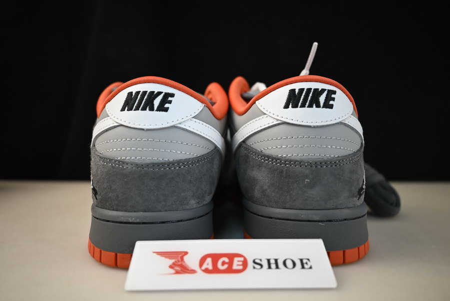Nike SB Dunk Low Staple NYC Pigeon 304292-011