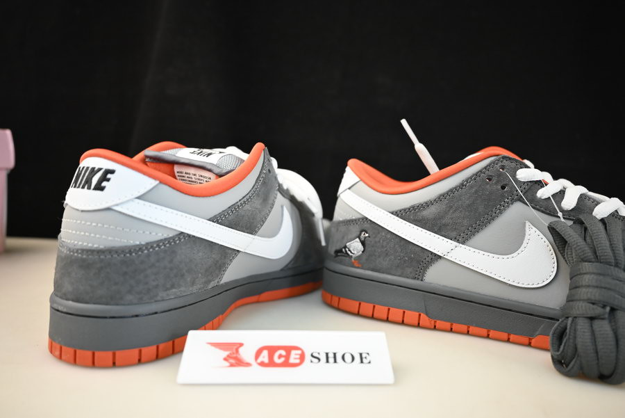 Nike SB Dunk Low Staple NYC Pigeon 304292-011