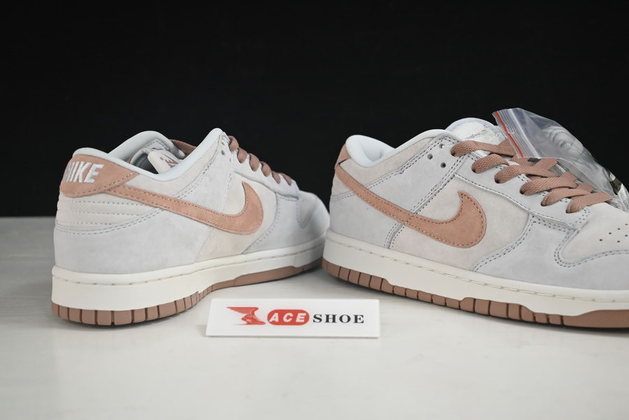 NIKE DUNK LOW RETRO PREMIUM