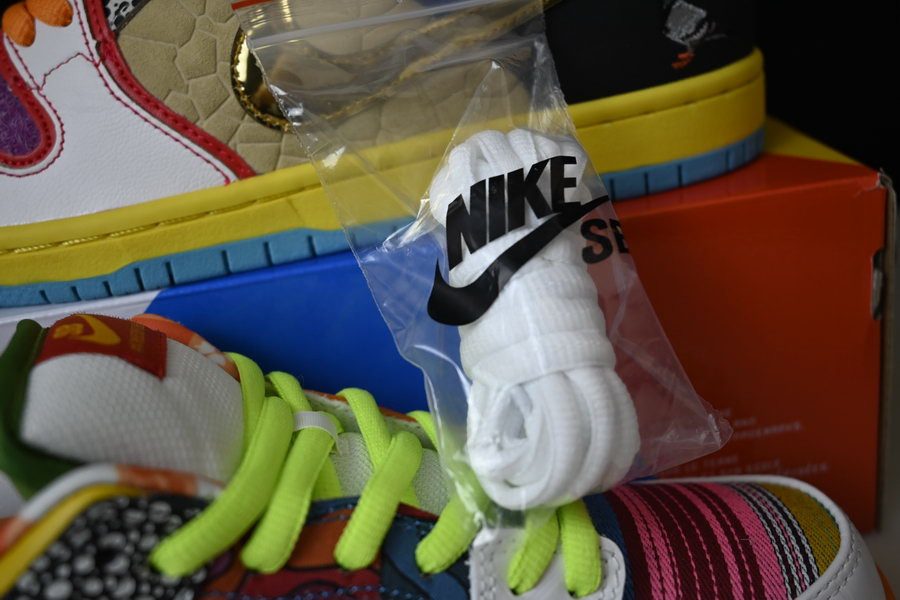 Nike SB Dunk Low