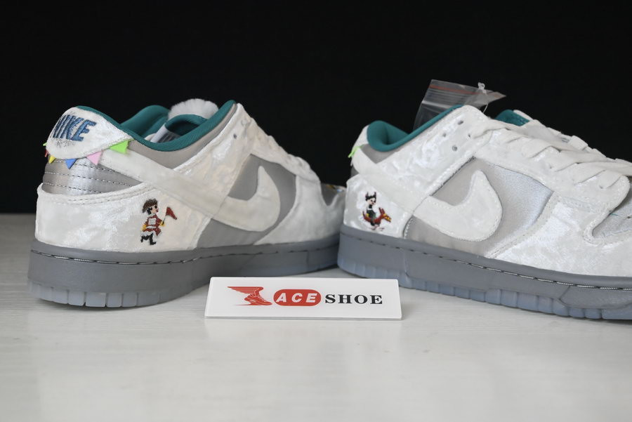 NIKE SB DUNK LOW 