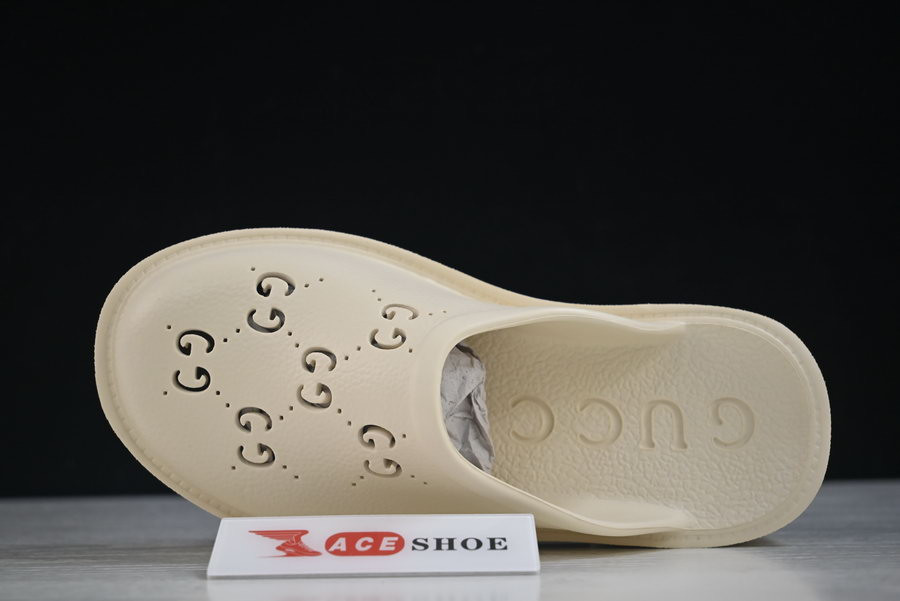 G*u*i sandals high