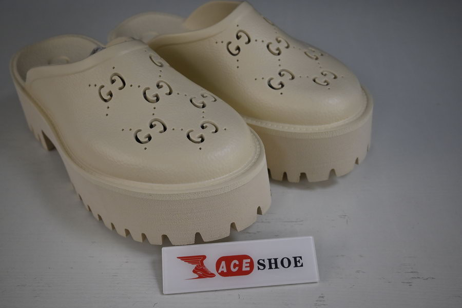 G*u*i sandals high