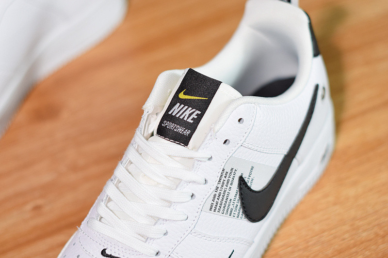 NIKE AIR FORCE 1