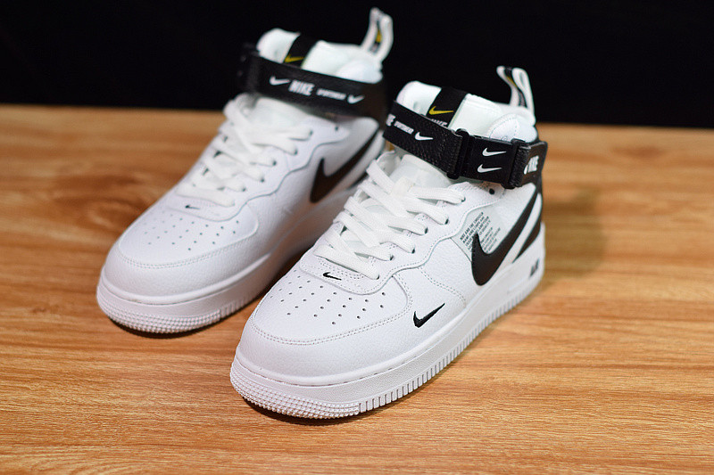 NIKE AIR FORCE 1 MID