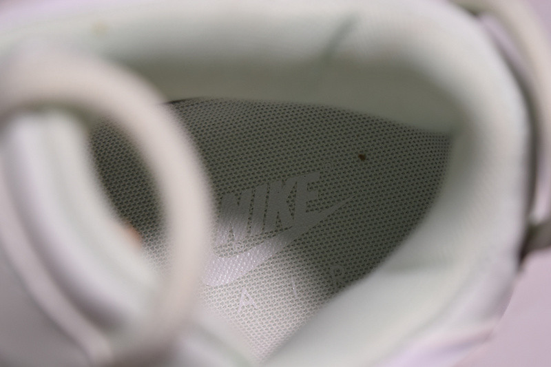 NIKE AIR MORE UPTEMPO 
