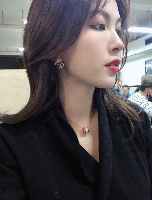 D10r earring
