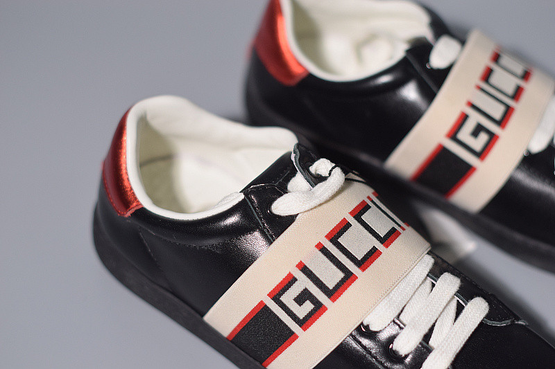 G*u*i ace embroidered low-top sneaker