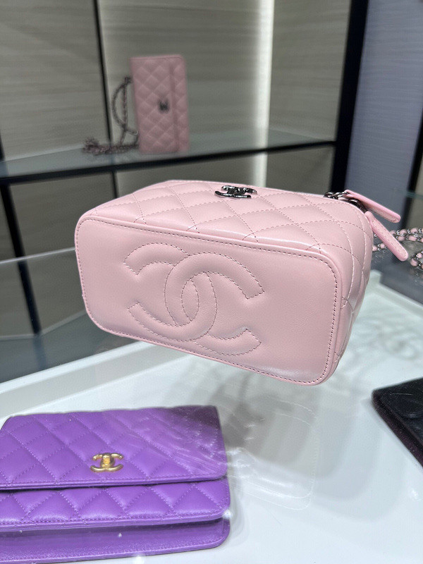 Ch*el purse
