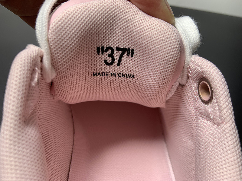 OF™ C/O VIRGIL ABLOH OUT OF OFFICE LOW-TOP LEATHER SNEAKERS ‘OOO“