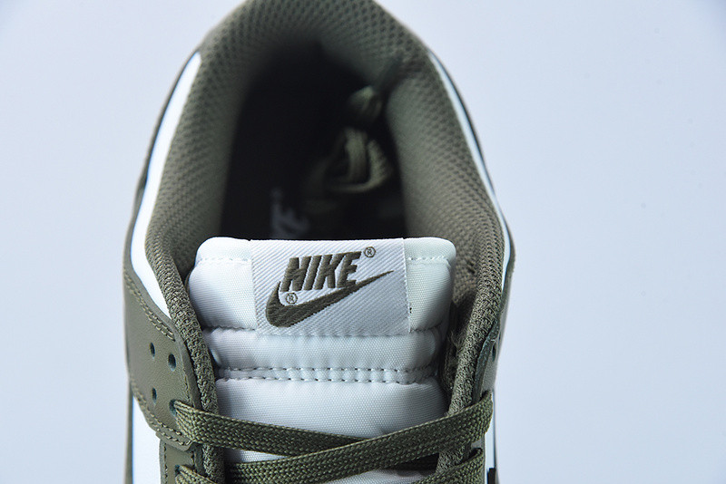 NIKE WMNS DUNK LOW 