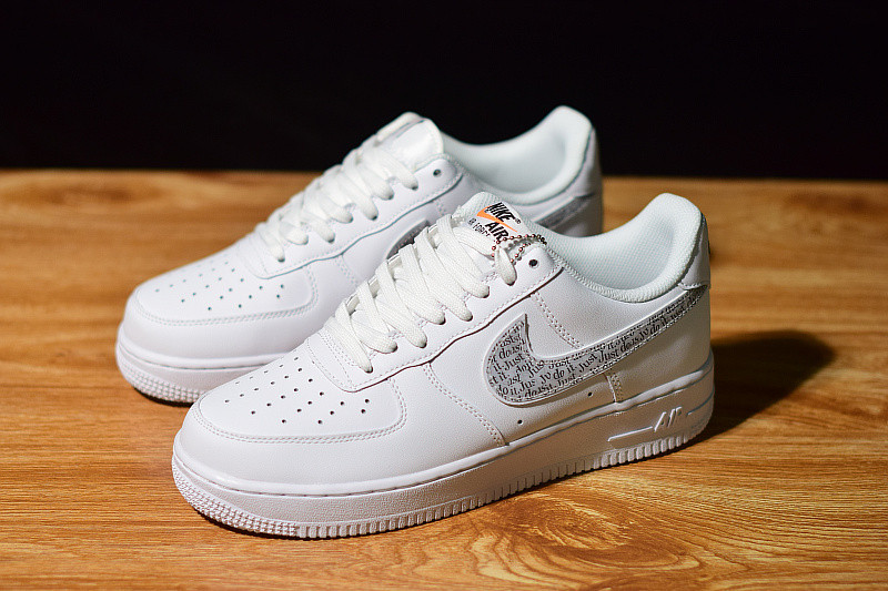 NIKE AIR FORCE 1 
