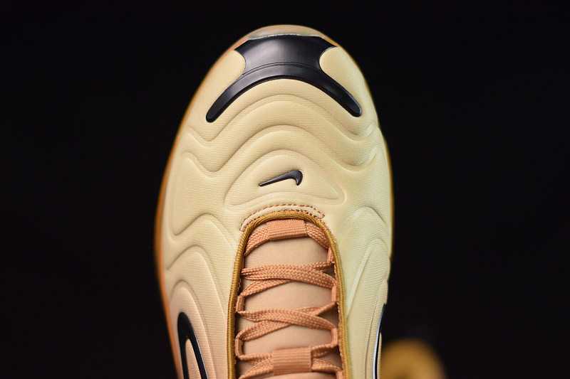 NIKE AIR MAX 720 RETRO