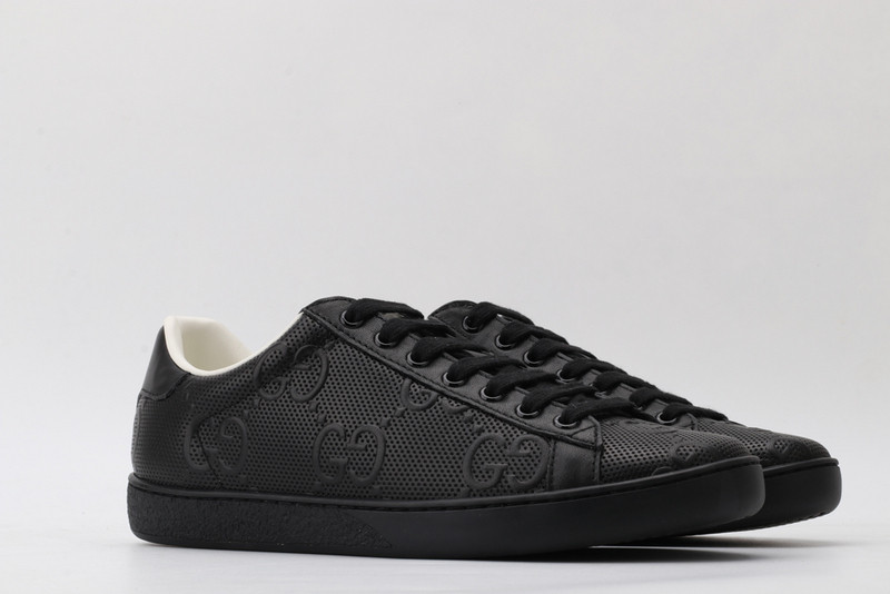 G*u*i sneaker