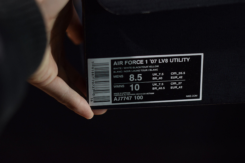 NIKE AIR FORCE 1