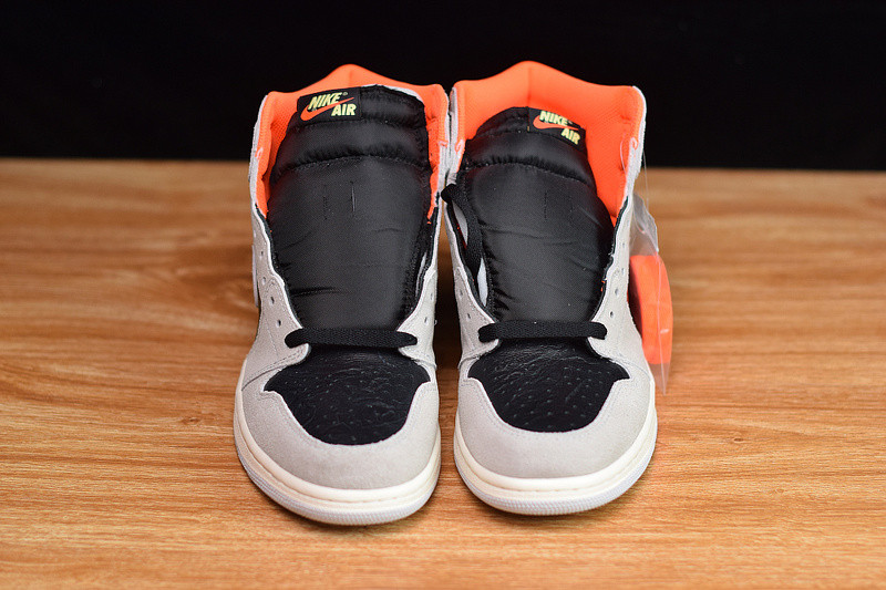 AIR JORDAN 1 RETRO HIGH OG “NEUTRAL GREY” 555088-018