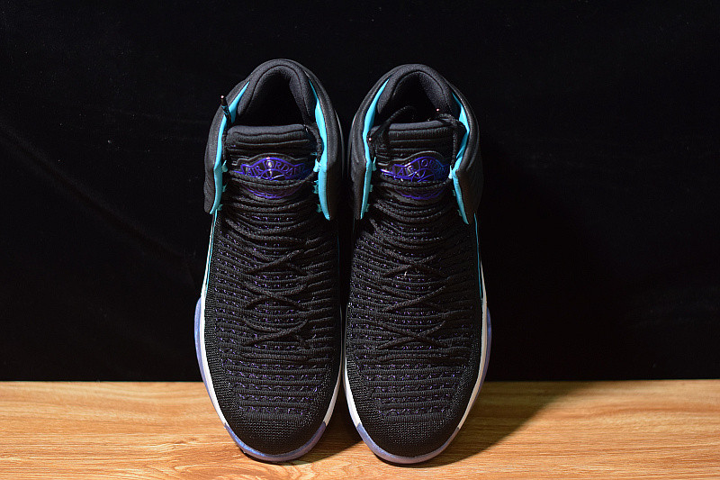 AIR JORDAN 32 “CEO” AA1253-016