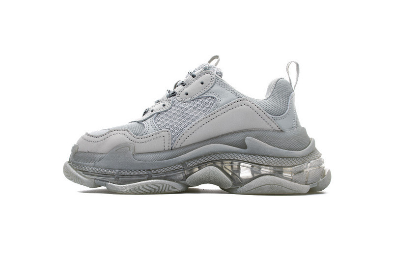 BC TRIPLE S TRAINER 541624 W09O1 1705
