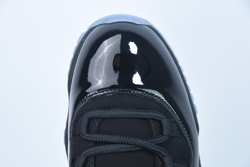 AIR JORDAN 11 RETRO
