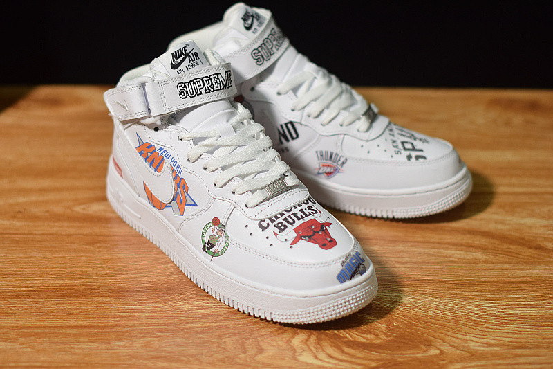 NIKE AIR FORCE 1 MID