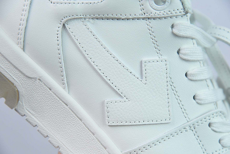 OF™ C/O VIRGIL ABLOH OUT OF OFFICE LOW-TOP LEATHER SNEAKERS ‘OOO“