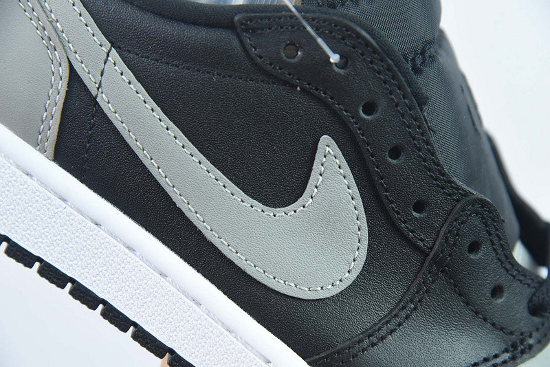AIR JORDAN 1 RETRO LOW OG 
