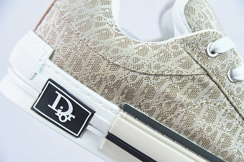 DIO* X CONVERSE SNEAKER