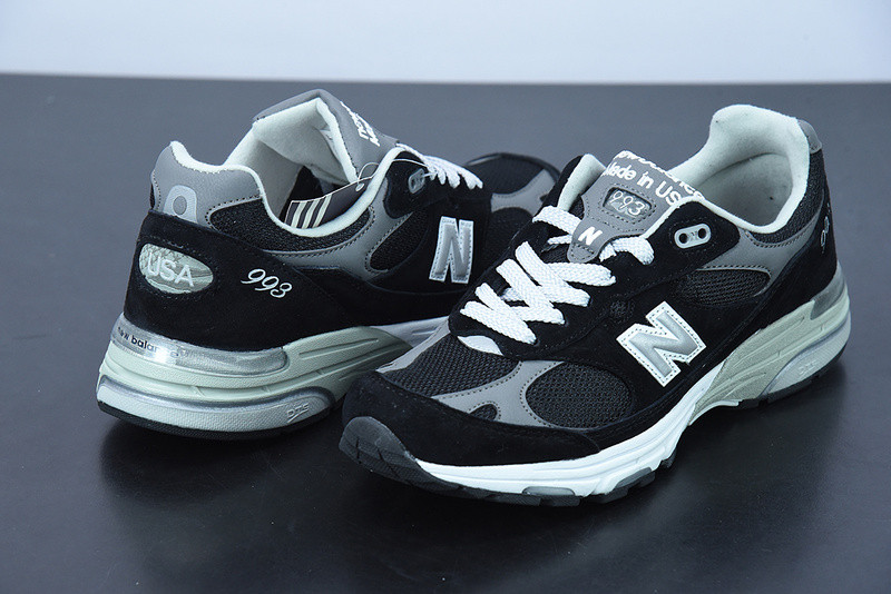 NEW BALANCE SNEAKER X09C3