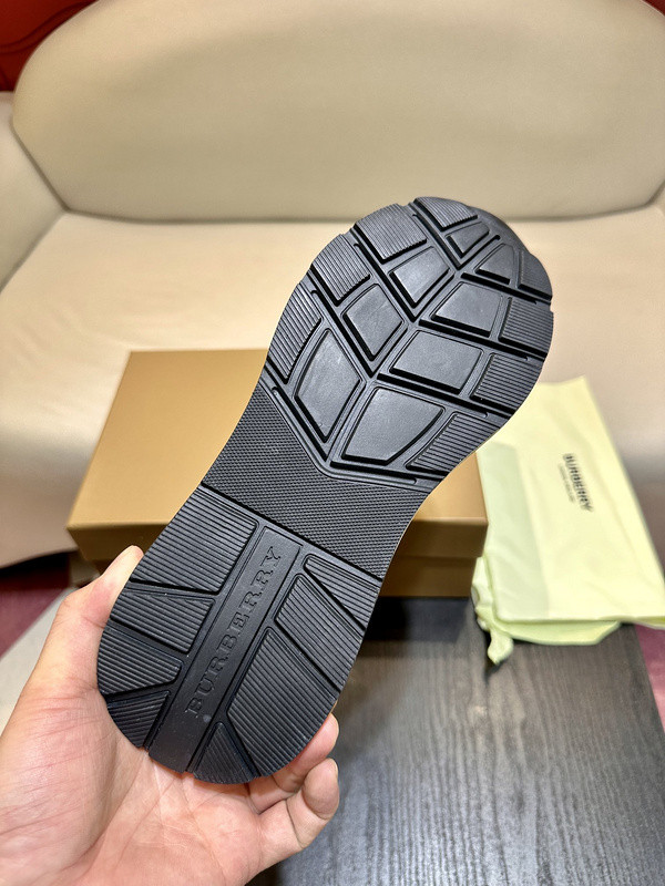 B**rry sneaker