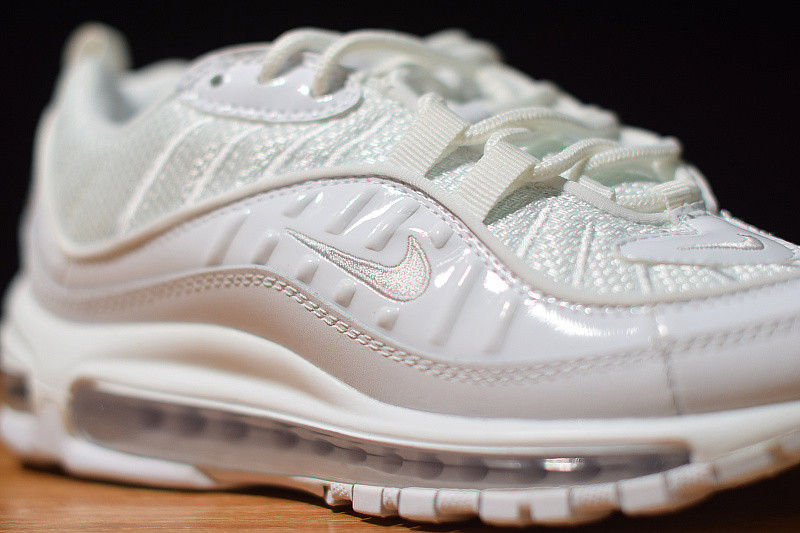 NIKE AIR MAX 98