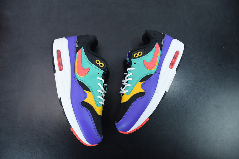 NIKE AIR MAX 1 SE 