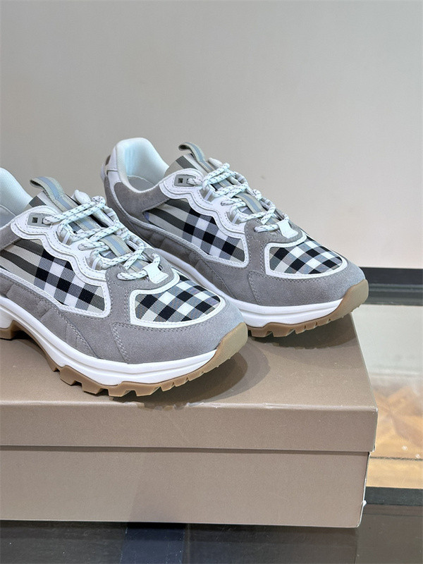 B**rry sneaker