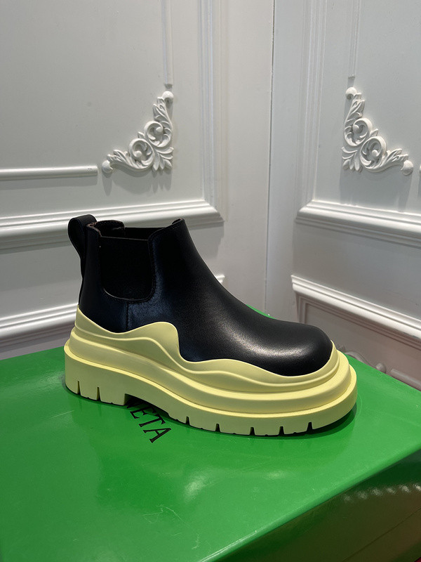 b0tte*a Ven*ta sneaker