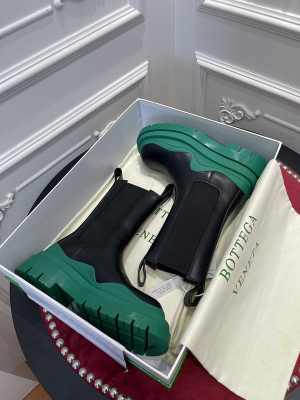 b0tte*a Ven*ta sneaker