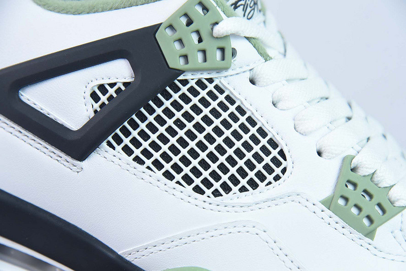 WMNS AIR JORDAN 4 RETRO 