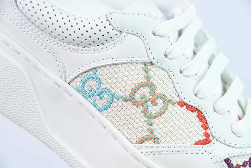 G*u*i sneaker