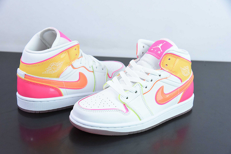 Air Jordan 1 Mid SE 