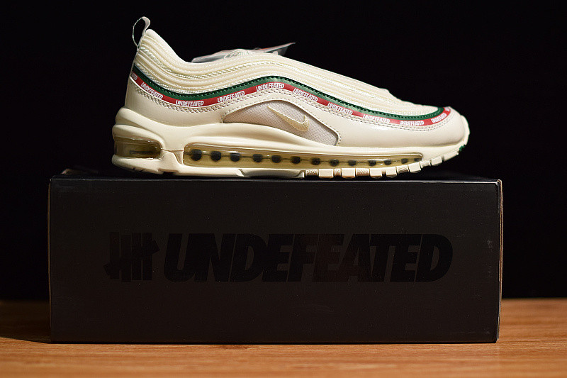 NIKE AIR MAX 97 OG/ UNDFTD "UNDEFEATED" AJ1986-100