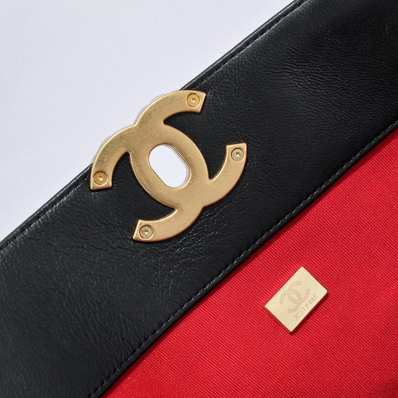 Ch*el purse